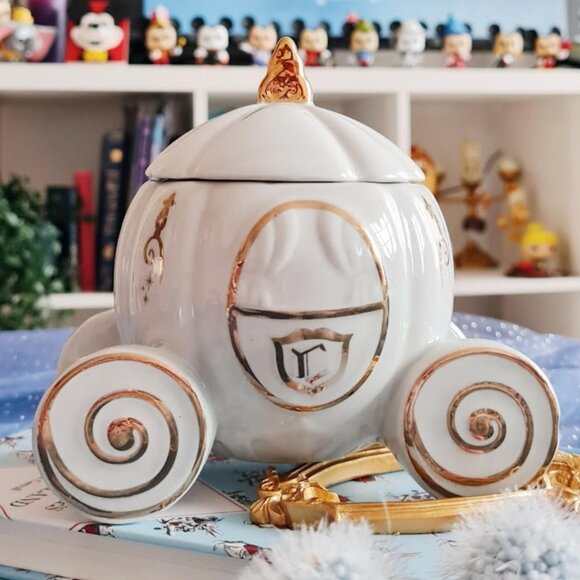 RARE - Disney Cinderella pumpkin carriage jar by Charmed Aroma - Picture 6 of 8